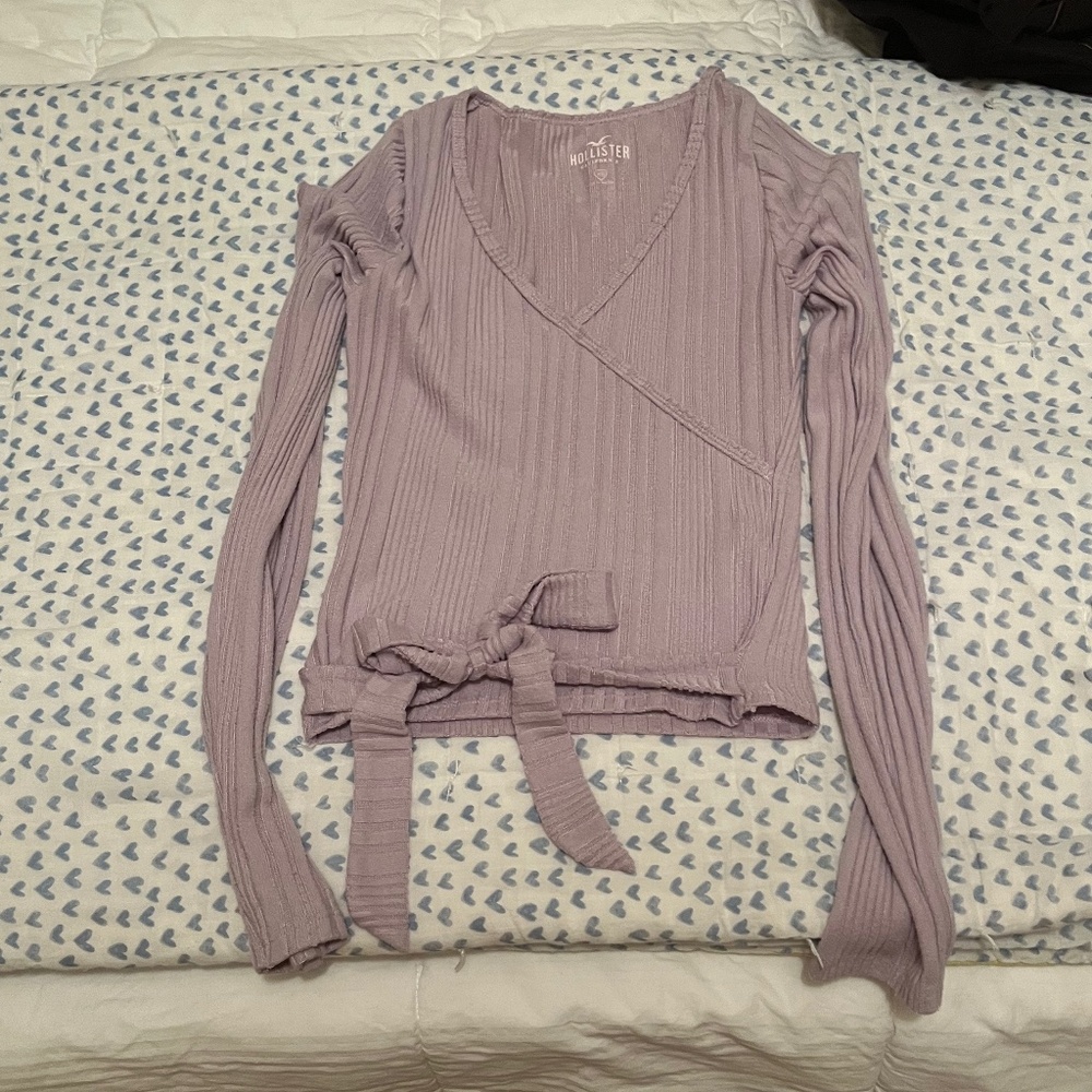 HOLLISTER PURPLE TOP